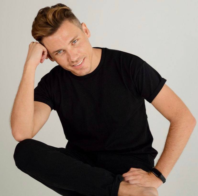 владелец студии, Евгений