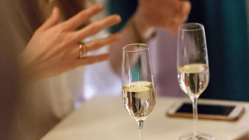 Келихи шампанського