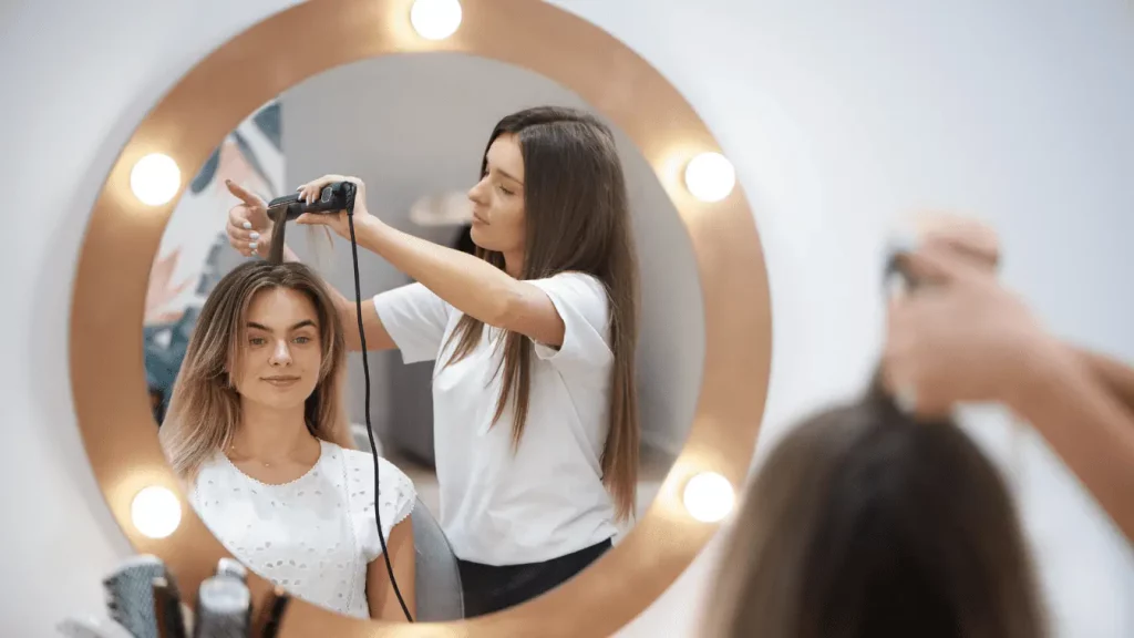 Парекхмахер и клиентка